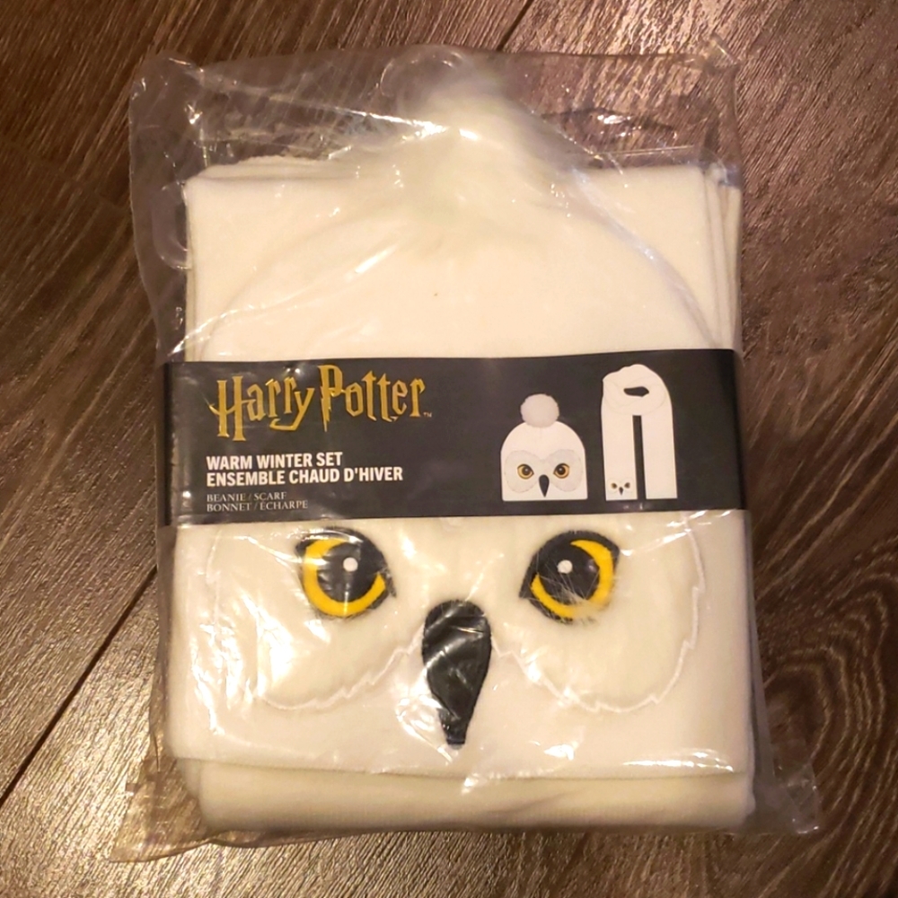 Brand New Harry Potter Winter Set Beanie & Scarf